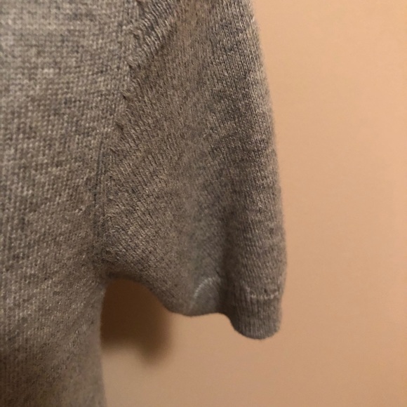 M//Ellie short sleeve sweater NWT rhinestone beaded neckline - Picture 4 of 10